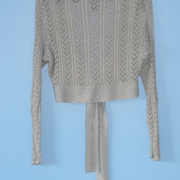 Top - Picture 4 of 6